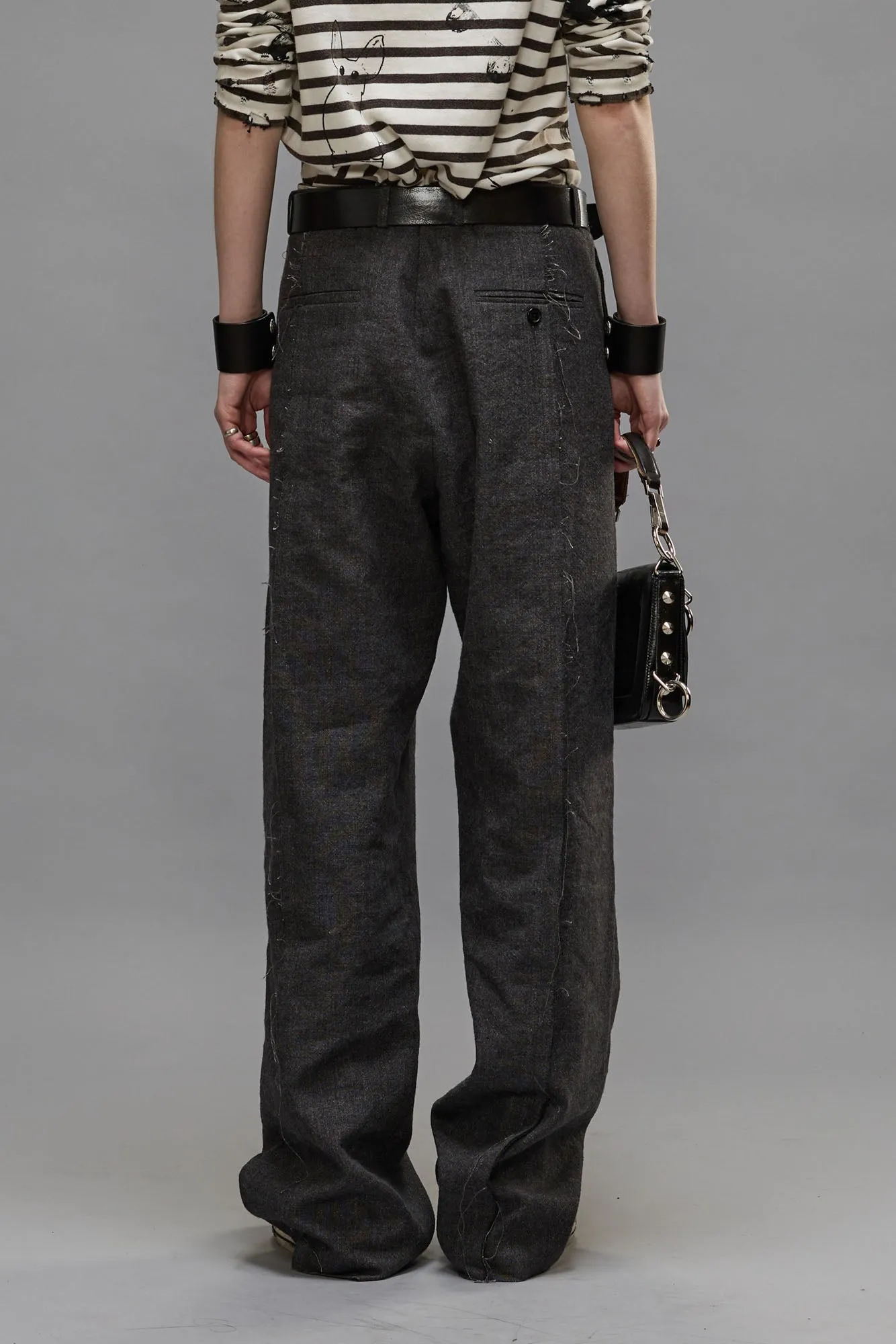 EXPOSED SEAM TROUSER - DARK GREY